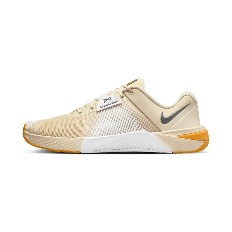Nike Metcon 10 “Light Khaki Gold Leaf Grey” (HJ1875-201)