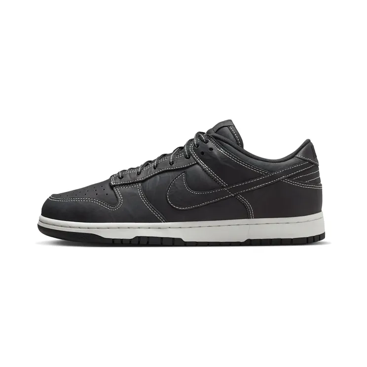 Nike Dunk Low “Off-Noir / Summit White” (IO4550-001)