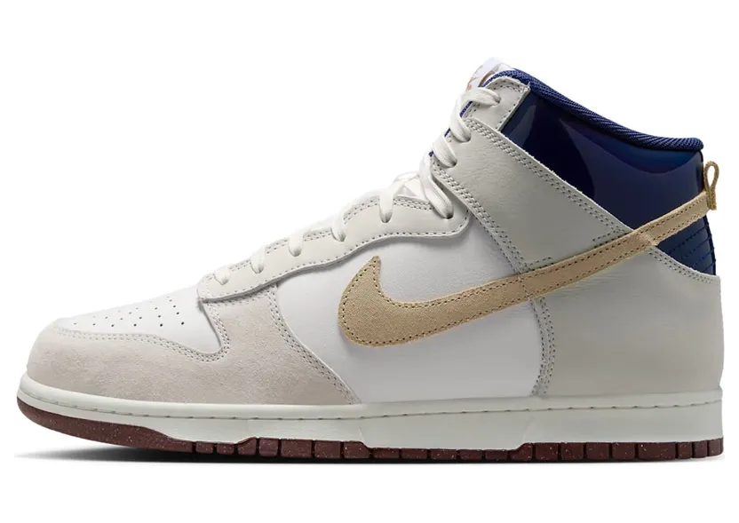 Nike SB Dunk White/Ivory/Sand Dune/Blue Void/Dark Team Red (IU4491-100)