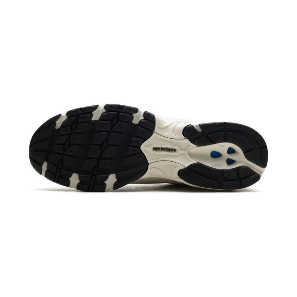 New Balance 530 “Cream White Silver” (MR530LZ)