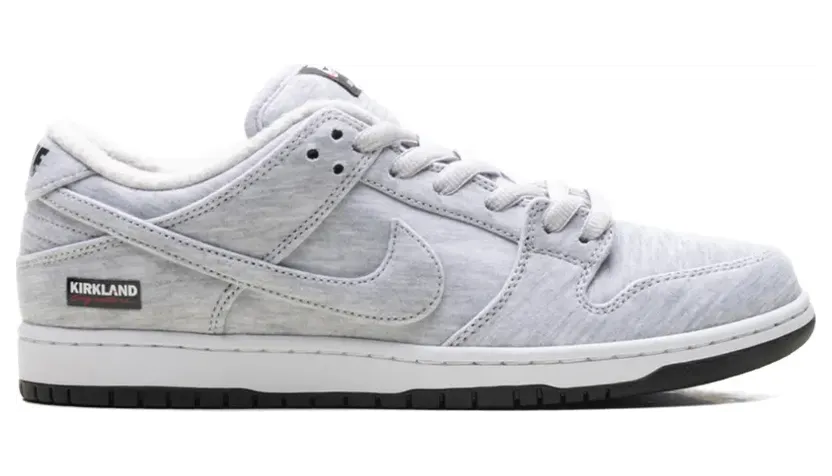Nike x Kirkland Signature SB Dunk Pro QS sneakers – Grijs (IF0673)