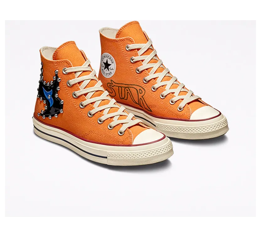 converse-chuck-taylor-all-star A01762C