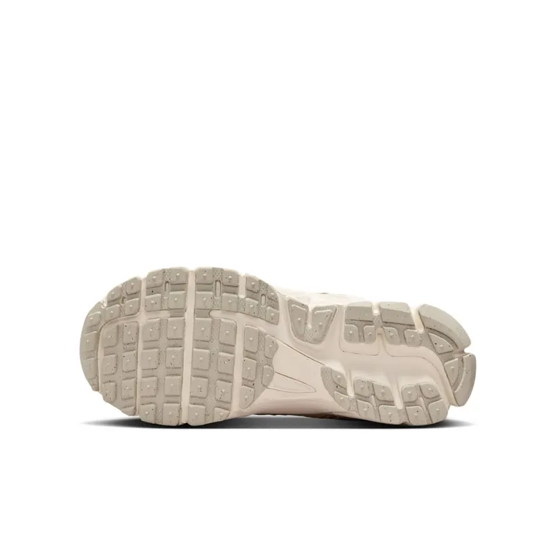 Nike Zoom Vomero GS “Pale Ivory” (HF6998-101)