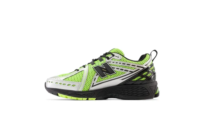 New Balance 1906R “Volt / Black” (M1906RCG)