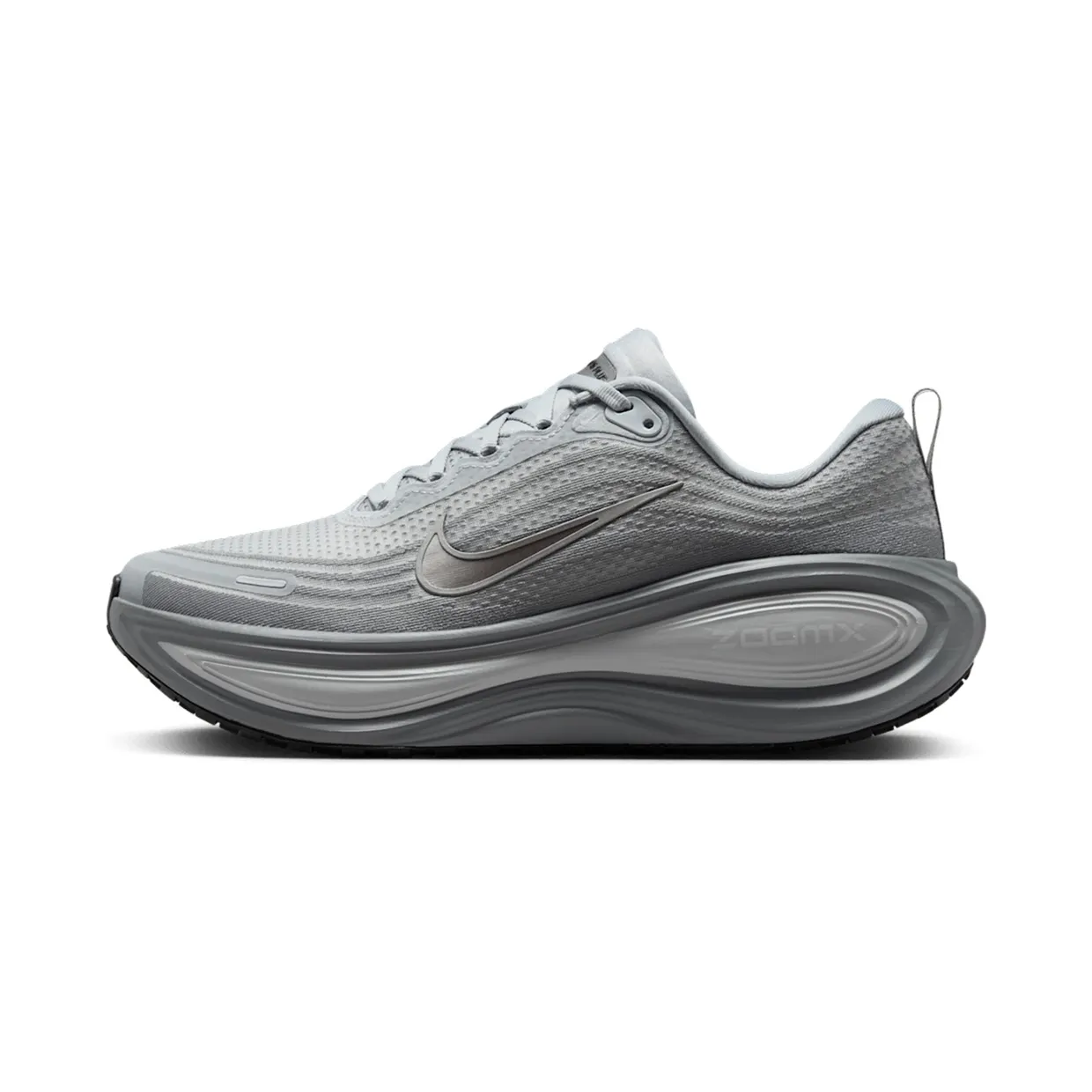 nike-vomero-plus IM5019-001