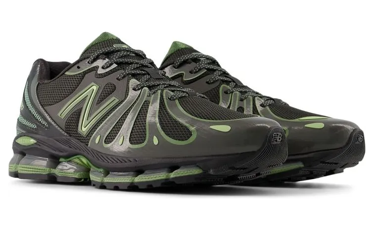 New Balance 1890 “Faded Black Utility Green”: Material für die Nachtmission (4)