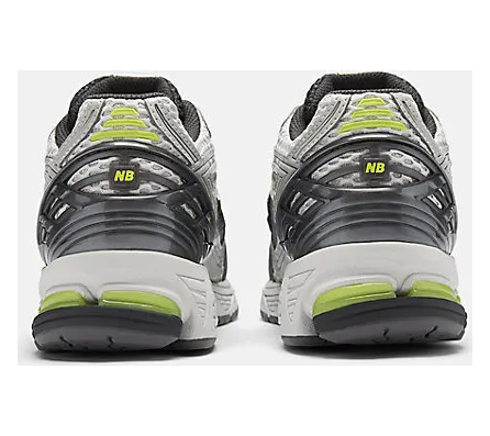 New Balance 1906 “Light Silver Metallic”: Silber mit grünem Unterton (6)