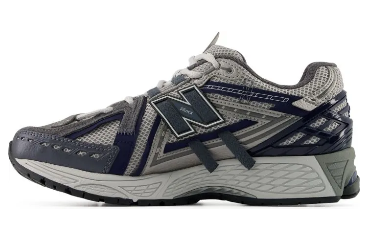 New Balance 1906A “Graphite Magic Blue”: Grau mit einem Blitz (2)