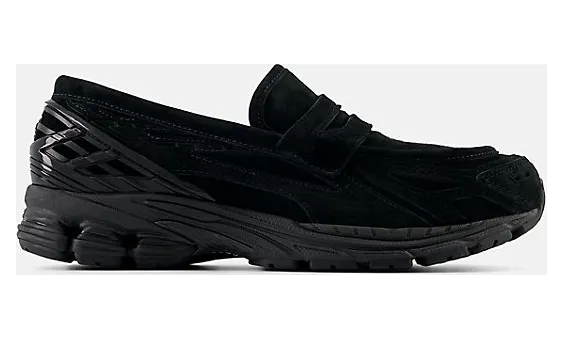 New Balance 1906L “Black Suede” (U1906LNT)