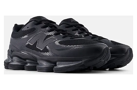 New Balance 2000 “Triple Black”: das schwarze Arbeitspferd (4)