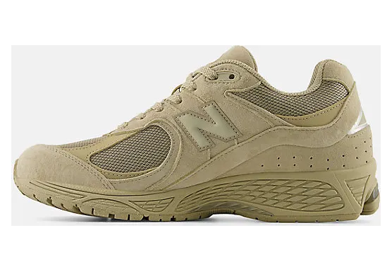 New Balance 2002R “Stoneware Silver”: Hype, die tatsächlich stimmt (2)