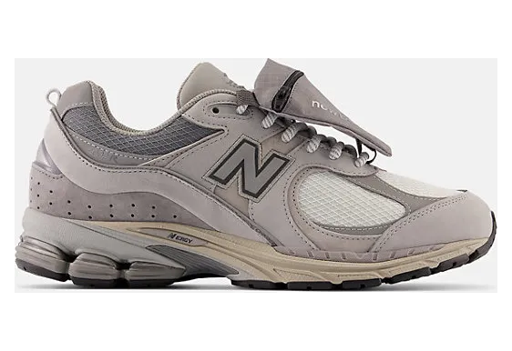 New Balance 2002R Grey Pocket (M2002RVC)
