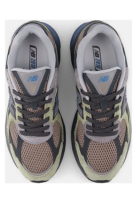 New Balance 2010 “Dark Olivine Mushroom”: Waldgrün stampft in die Stadt (3)