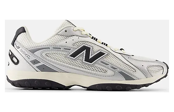 New Balance 204L “Silver Metallic Black” (U204LSWD)