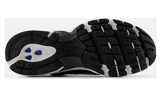 New Balance 530 “Black Metallic”: das Daily-Biest im Stealth-Modus (5)