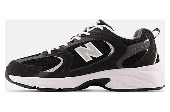 New Balance 530 “Classic Black/Grey”: dunkler Daily, der alles matcht (2)