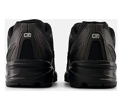 New Balance 740 “Black Silver Metallic”: Schwarz mit Schärfe (6)
