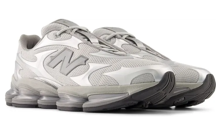 New Balance Abzorb 2000 “Silver Metallic”: Silber trägt sich wie Grau (4)