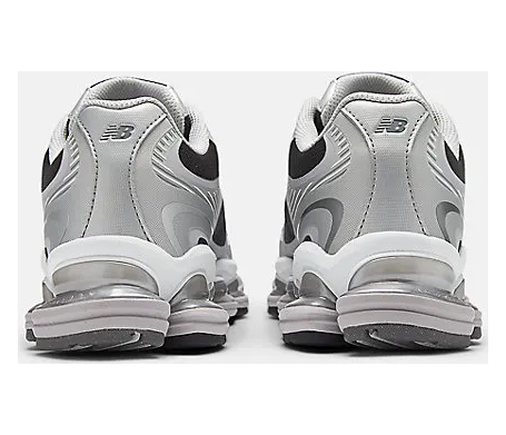 New Balance Abzorb 2000 “Silver Metallic-Faded Black”: Retro-Tech (6)