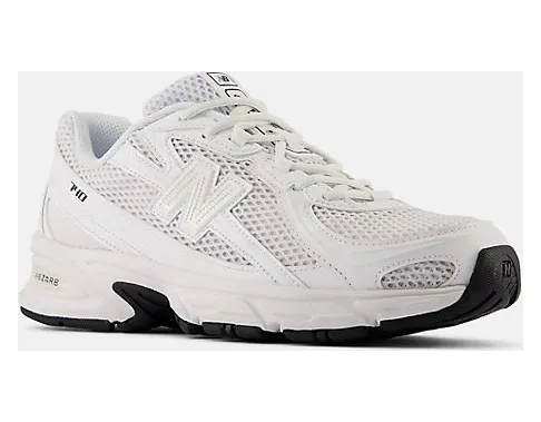 New Balance U740WW2 “Triple White”: clean von Kopf bis Fuß (4)