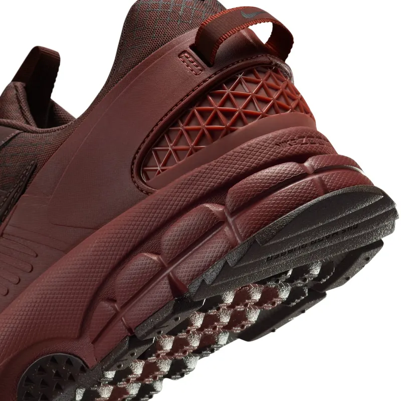 Nike Vomero Roam Bruin (HV6901-200)