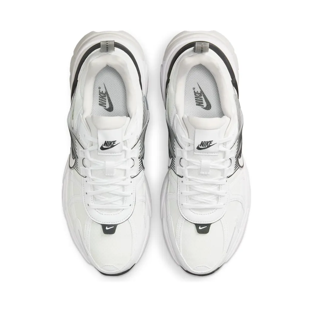 Nike V2K Run “White/White-Platinum Tint” (HF5342-100)