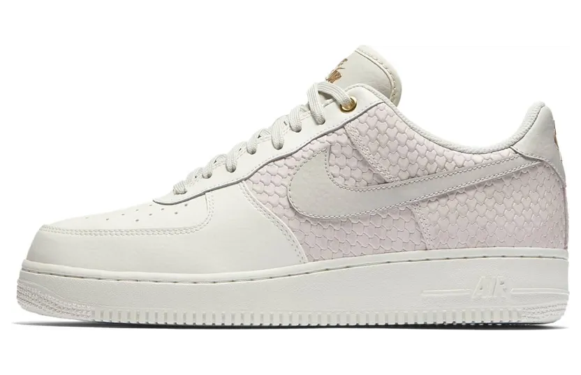 Nike Air Force 1 Low Sail Light Bone Metallic Gold (823511-100)