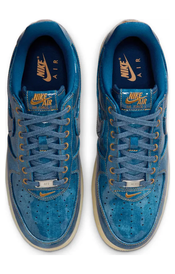 Nike Air Force 1 “Patent Denim”: matt und Glanz in Blau (4)