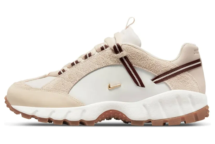 Nike Air Humara WMNS LX Jacquemus Beige (DR0420-001)