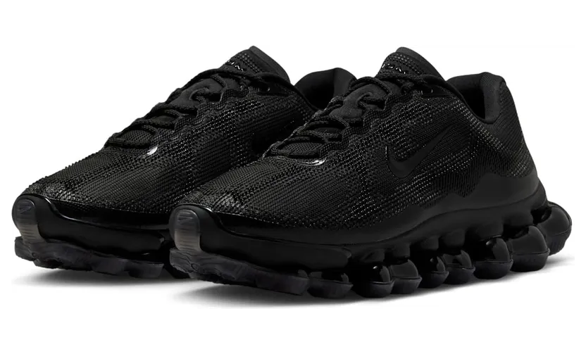 Nike Air Liquid Max “Triple Black”: dieselbe Haut, aber nachts (5)
