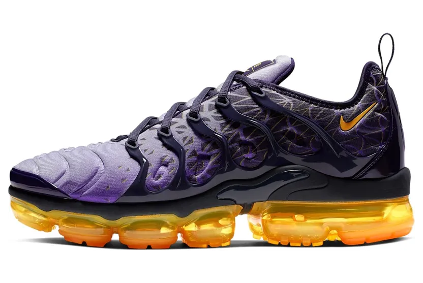 Nike Air VaporMax Plus Geometric Obsidian Laser Orange (924453-406)
