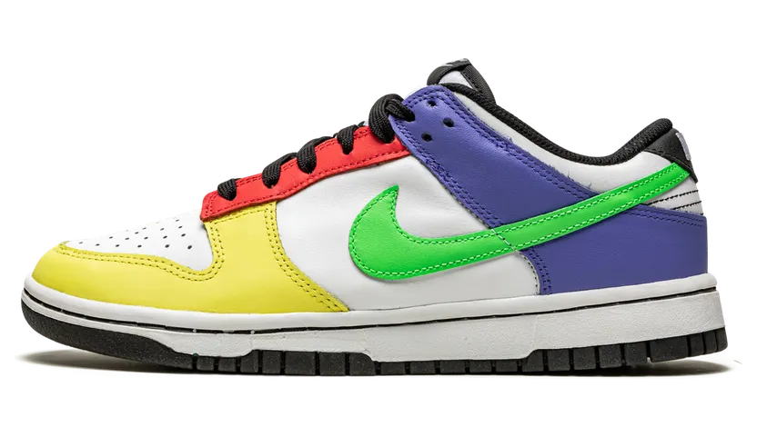 Nike Dunk Low Green Strike (W)