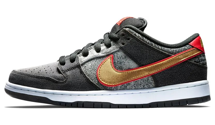 Nike Dunk SB Low Beijing Metallic Gold (504750-077)