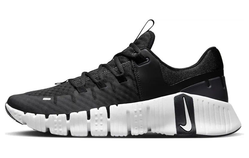 Nike Free Metcon 5 “Black / White” (DV3949-001)