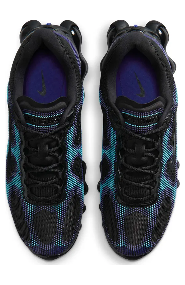 Nike Air Liquid Max “Radiant Blue”: blaues Licht über schwarzem Mesh (4)