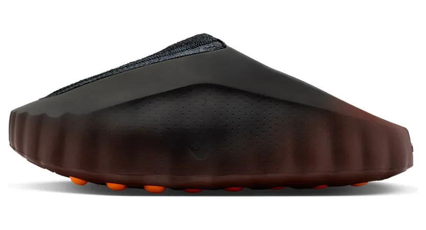 Nike Mind 001 Slide “Bronze Eclipse Total Orange” stylen (2)