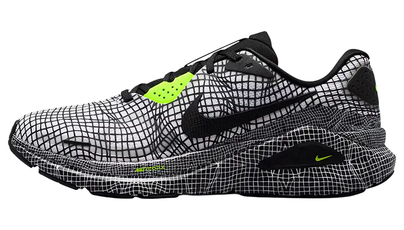 Nike Structure 26 “White Black Volt” (IQ0606-100)
