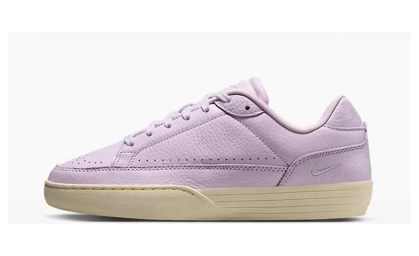 Nike Tennis Centre “Bleached Lilac/Muslin/Pink Foam/Bleached Lilac” (IM5955-500)