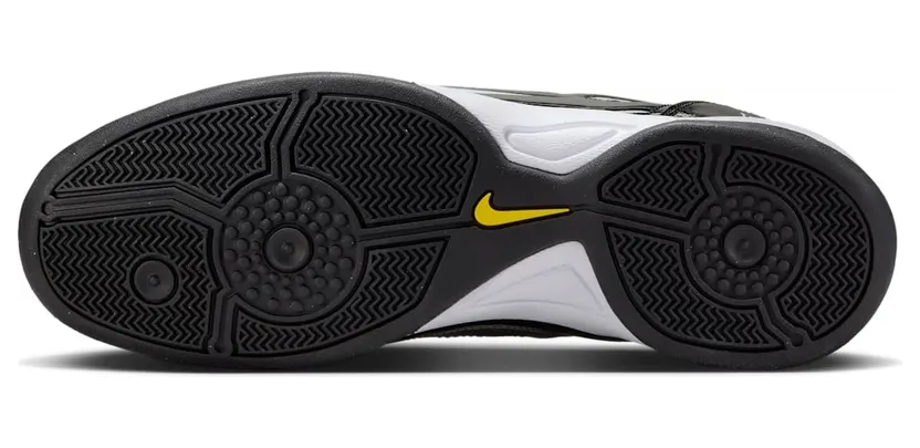Nike Total 90 3 SP “Metallic Silver Black”: Fußball auf der Straße (2)