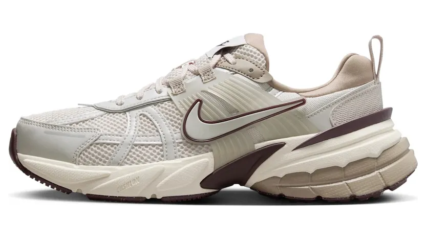 Nike V2K Run (lt orewood brn / light bone / khaki / earth) – FD0736-103