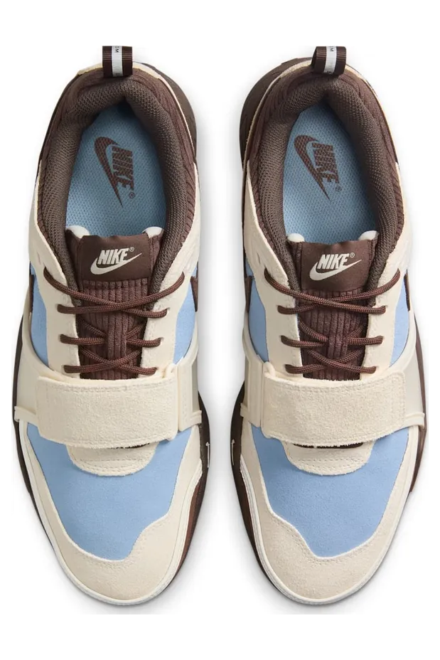 Nike Zoom Field Jaxx “Leche Blue”: Travis Scott ohne Panikaufschlag (4)
