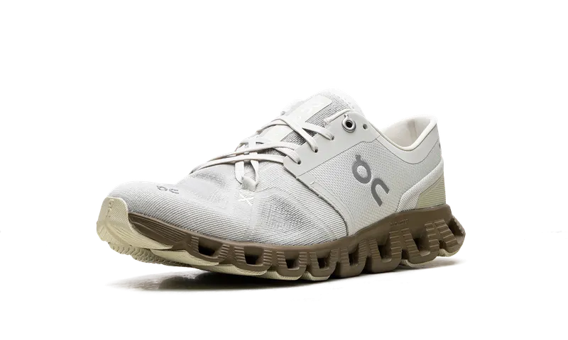 On Running On Cloud X 3 “Aloe/Hunter” (60.97792)