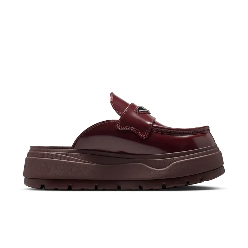 Jordan Mule “Dark Team Red” (HJ4292-600)