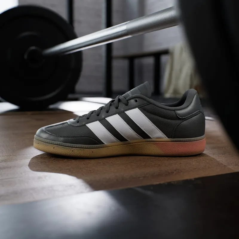 Adidas Training Spezial Core Black / Chalk White / Lucid Red (JS3038)