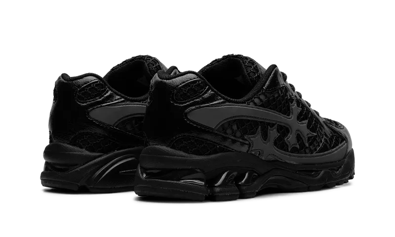 Bravest Studios Kross Kountry Runner “Black” (BS89)