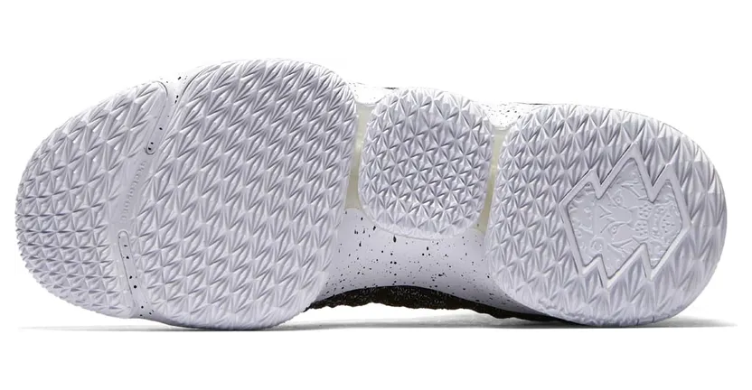 nike-lebron-15 897648-002