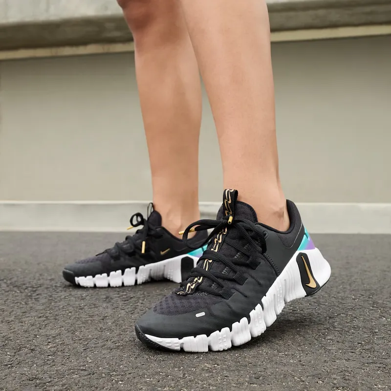 Nike Free Metcon 5 Black Fireberry Gold (FB7149-001)