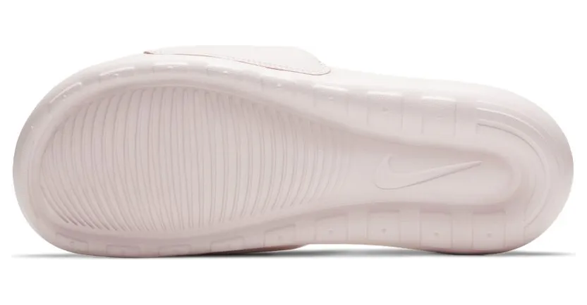 nike-victori-one CN9677-600