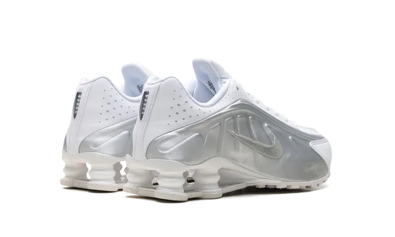 Nike Shox R4 GS “White Bright Crimson Metallic Silver” (CW2626-101)