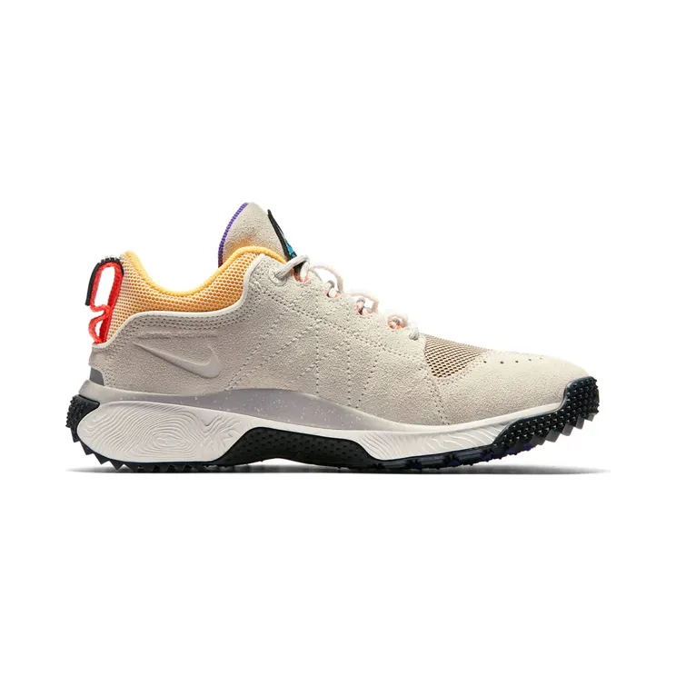 nike-acg AQ0916-100